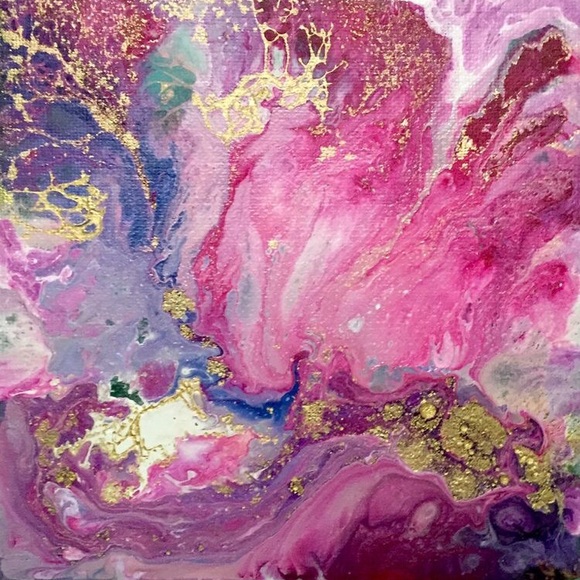 Meet your Posher, Macie - Picture 1 of 1